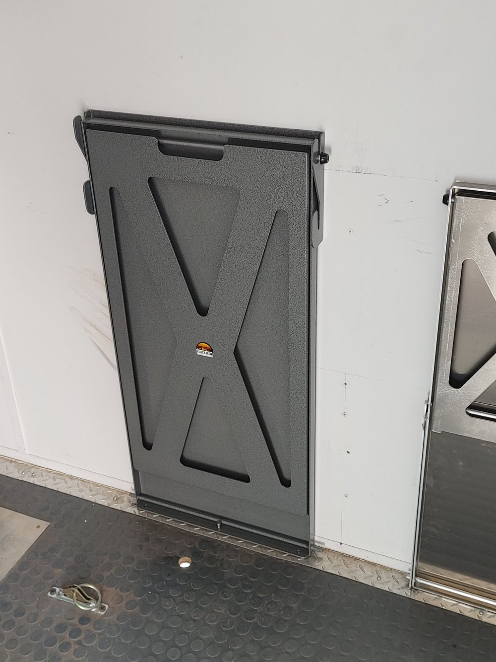 Trailer Table - FREE SHIPPING – Blackfish Fabrication